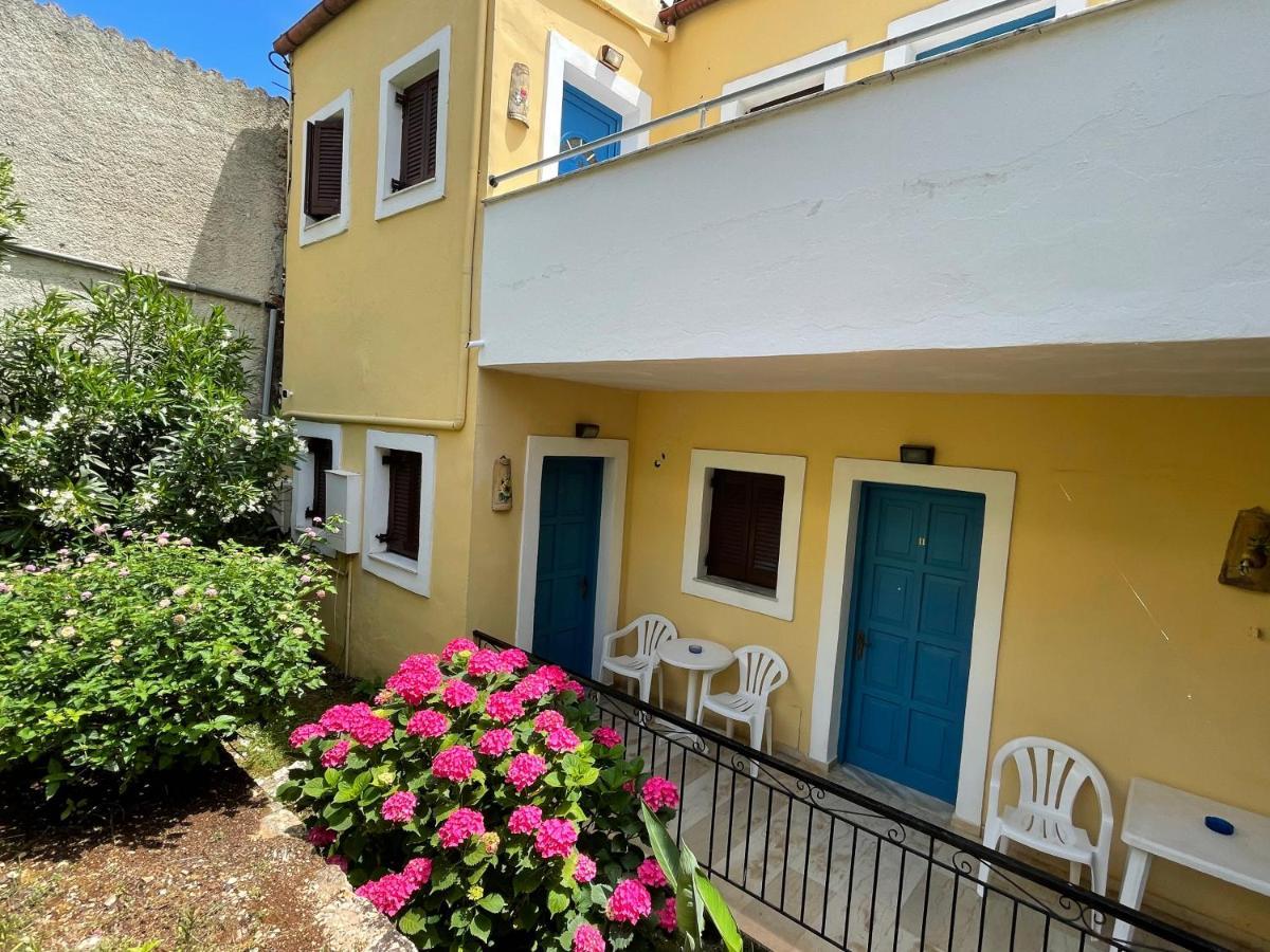Sunflower Apartments & Studios Kassiopi Exteriör bild