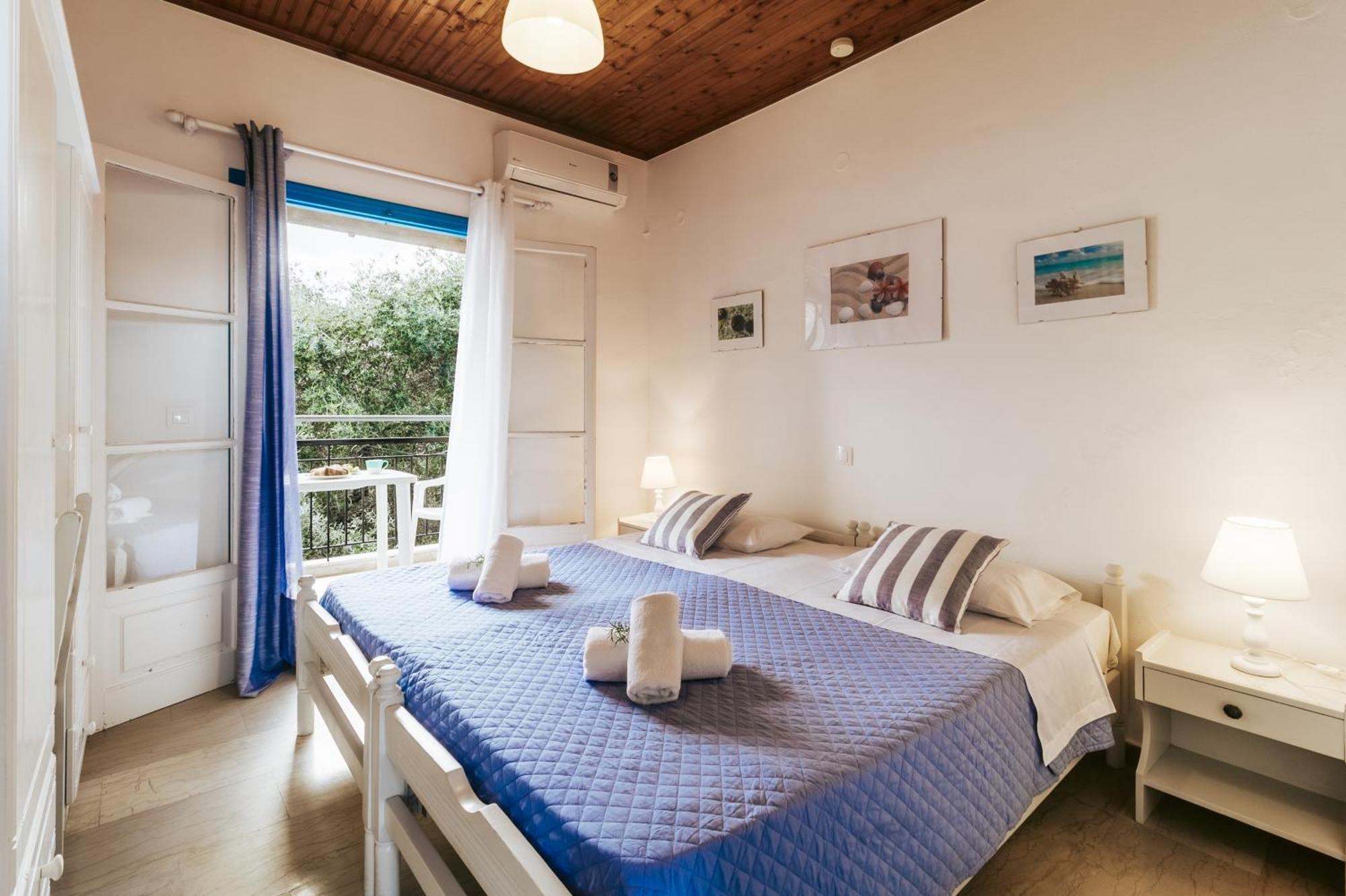 Sunflower Apartments & Studios Kassiopi Exteriör bild