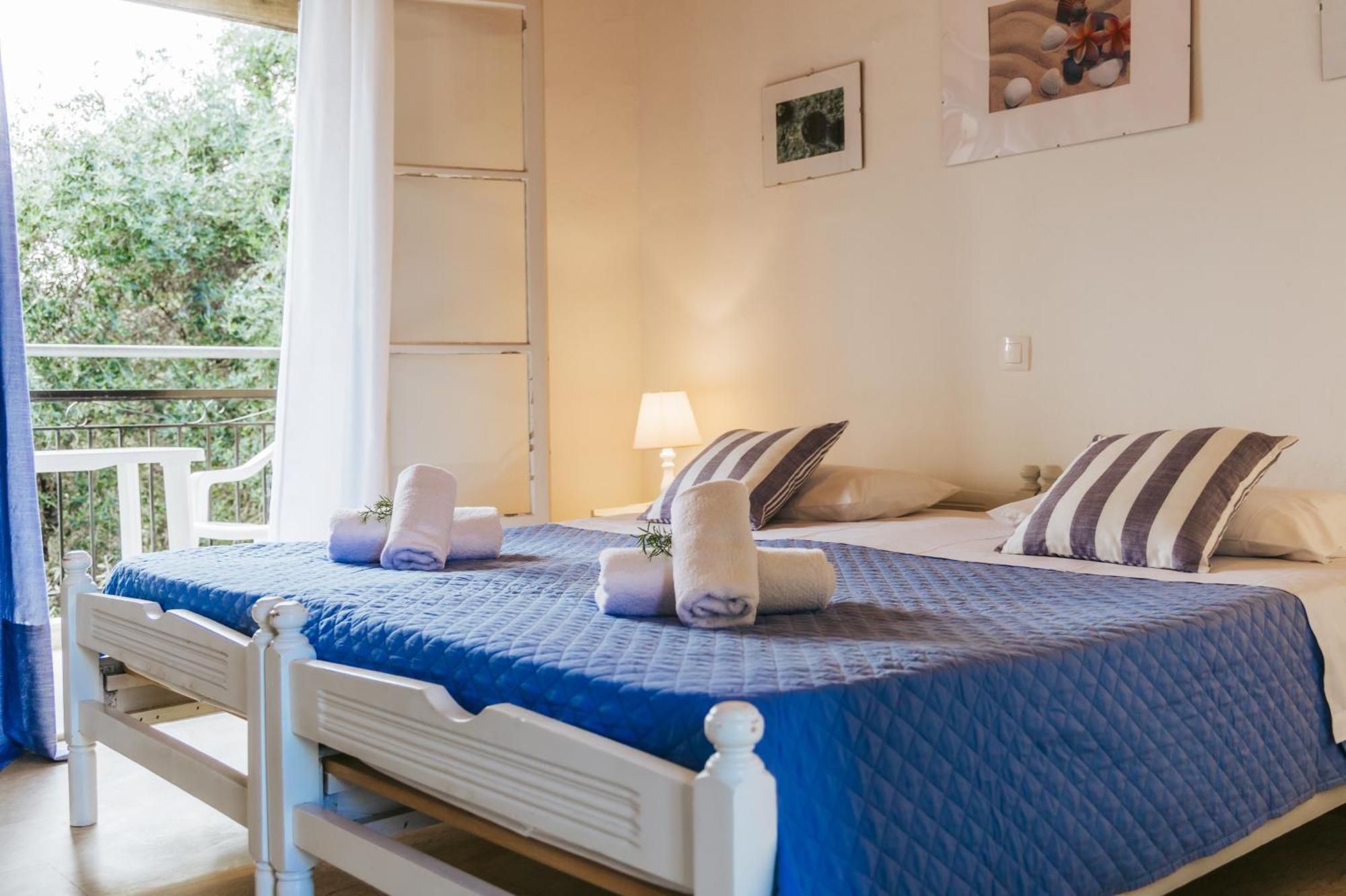 Sunflower Apartments & Studios Kassiopi Exteriör bild